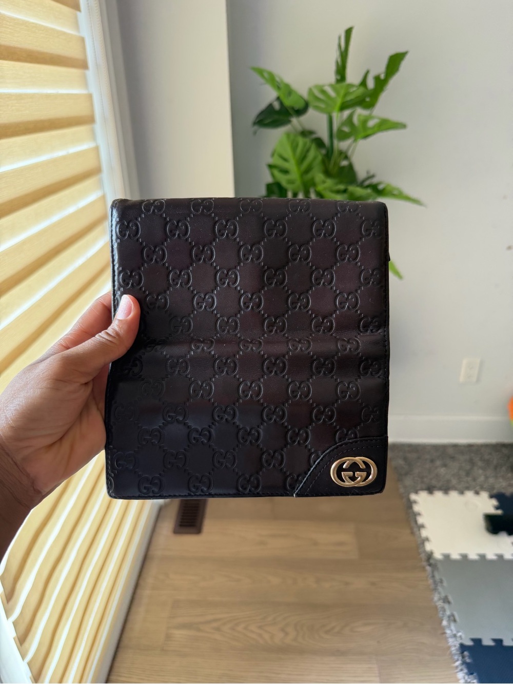 Auth Gucci Fold Purse Long Wallet GG
Brown Leather Italy Unisex